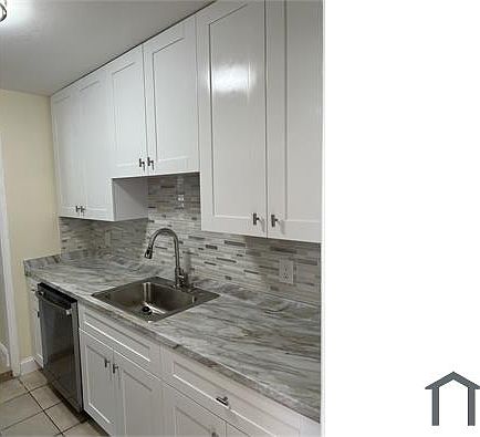 3rd image of 845 Green St