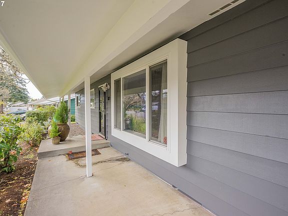 4th image of 112 N Fredericksburg Way