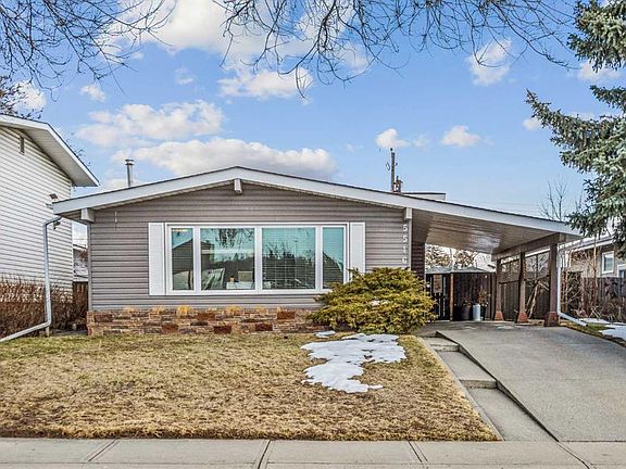 3rd image of 5516 W Taylor Cres NE