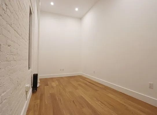 Rented by Abode Residential LLC | media 9