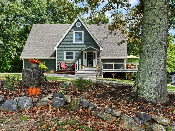 505 Whisperwood Dr, Greeneville, TN 37743