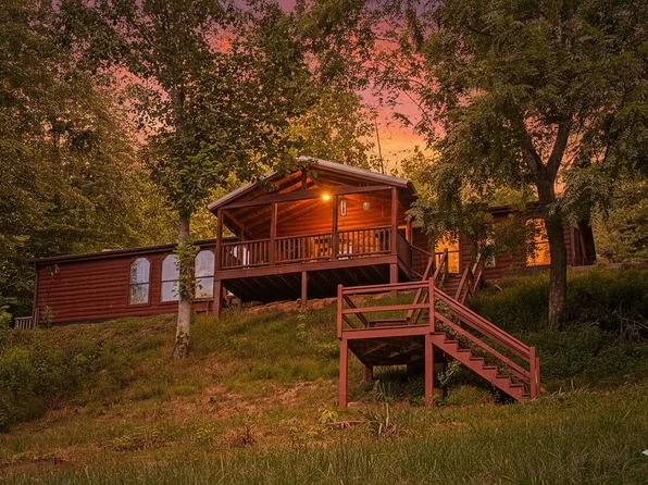 24 Libby Dr #6, Weaverville, NC 28787