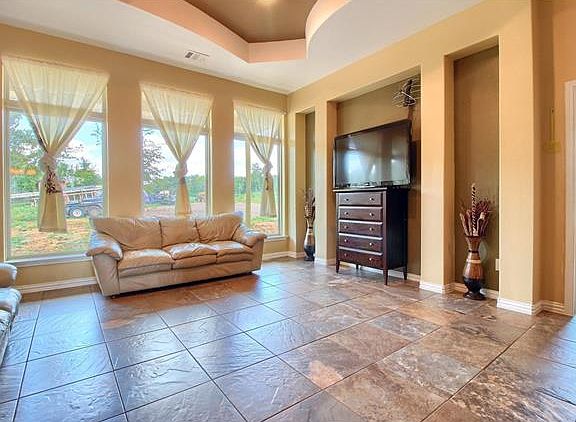 5th image of 144 Arbor Hill Way