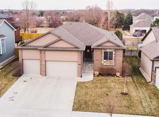 8000 Mandalay Dr, Lincoln, NE 68516