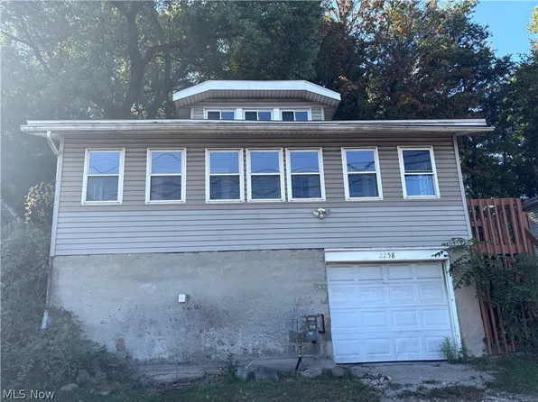 2258 Mogadore Rd, Akron, OH 44312