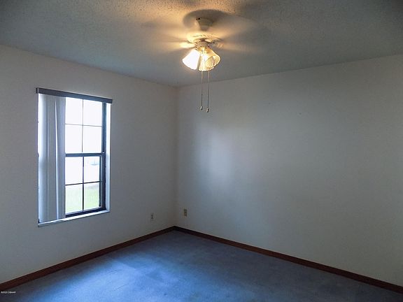 4th image of 840 Center Ave #350