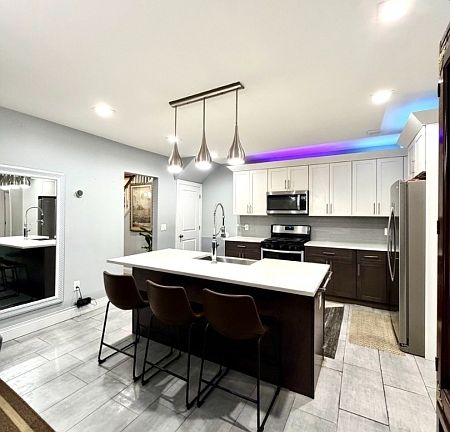 5th image of 2076 Berwyn St