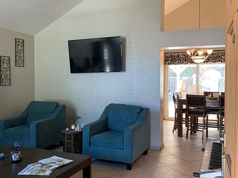774 Suncreek Dr — Photo 3
