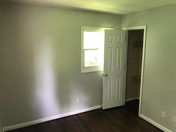 4th image of 5504 Westbrook Ln