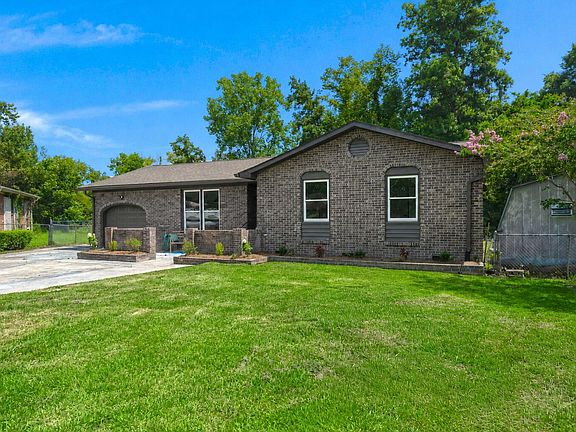 2nd image of 313 Pine Cone Ct