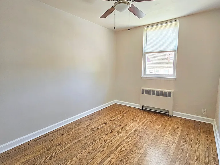 24 Surrey Rd #4 — Photo 13