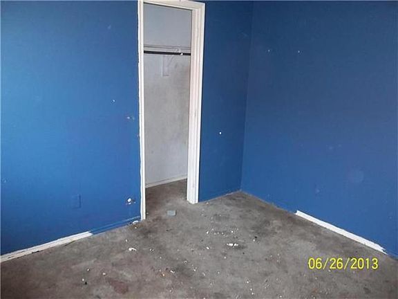 5th image of 527 Haymarket Dr