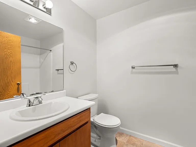 Talent Parkside Apartments — Photo 41