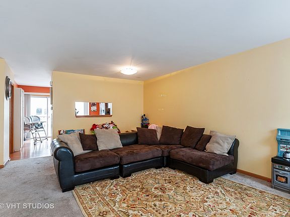 4th image of 1095 Manchester Cir