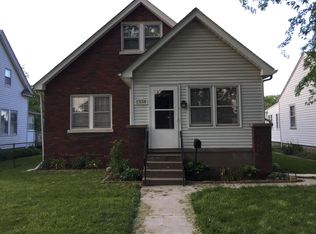1338 W Pleasant St, Davenport, IA 52804