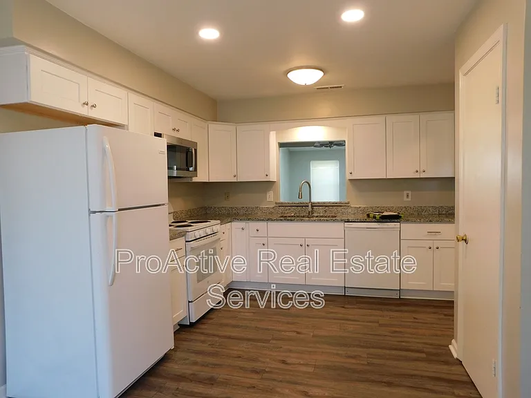 1433 Drumheller Dr — Photo 12