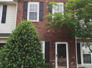 8 Belhaven Dr, Clayton, NC 27520