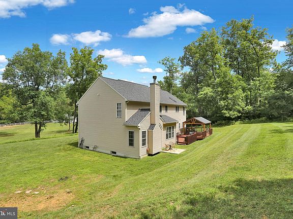 4th image of 851 Schoffers Rd