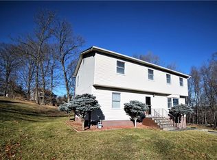 8 Fawn Ridge Ct, Harriman, NY 10926