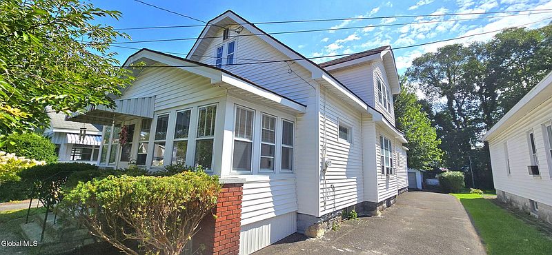 3rd image of 259 Thirteenth Street