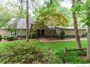 3420 Ravencliff Dr, Charlotte, NC 28226