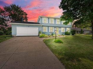 4008 Windswept Dr, Fort Wayne, IN 46815
