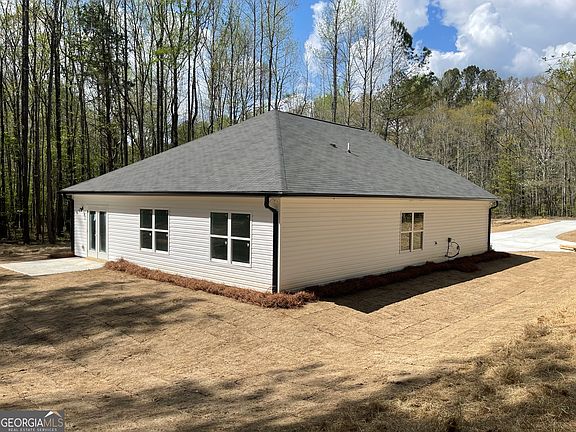 3rd image of 287 Rocker Rd