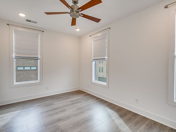 5th image of 1613 Marshall Hollow Dr #303R
