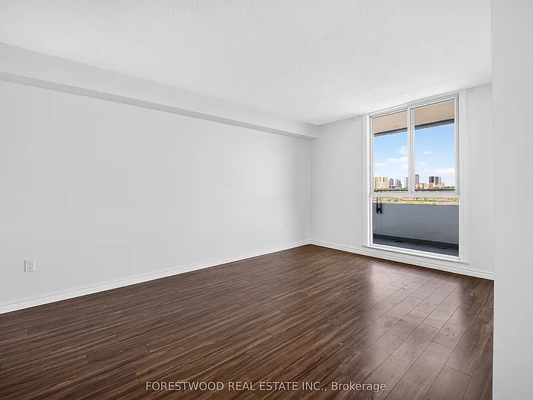 1300 Mississauga Valley Blvd #1108 — Photo 5