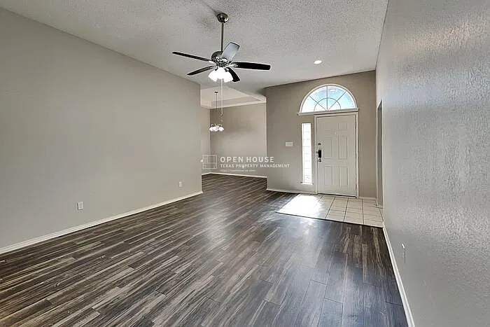 4 bed, 2.0 bath, 2150 sqft, $2,675 — Photo 3