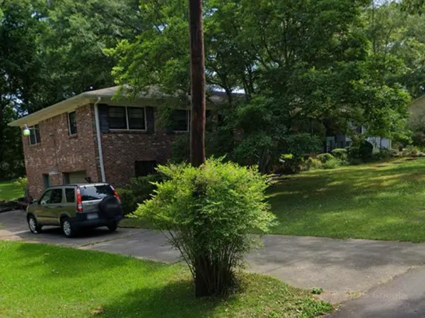 2806 North Dr, Helena, AL 35080