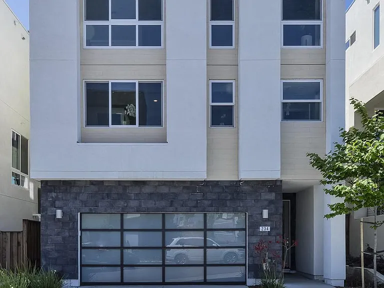 234 William Manly St — Photo 39