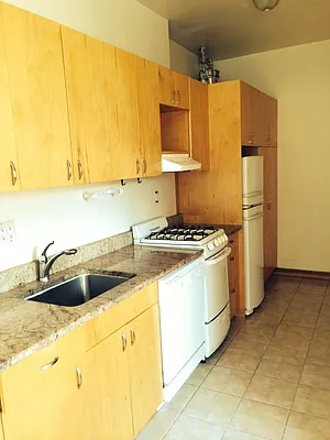 Rented by Bohemia Realty Group | media 21