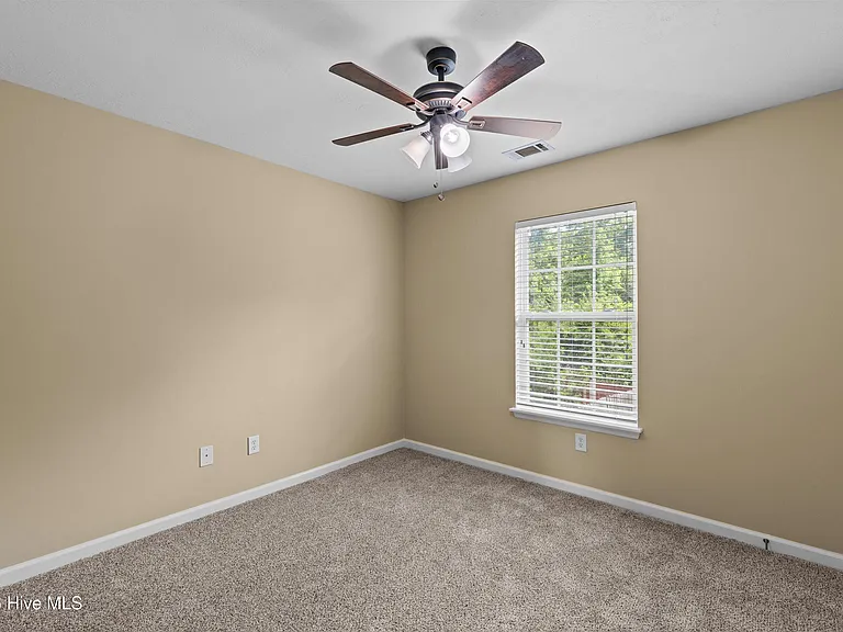 7598 Pleasantville Way — Photo 31