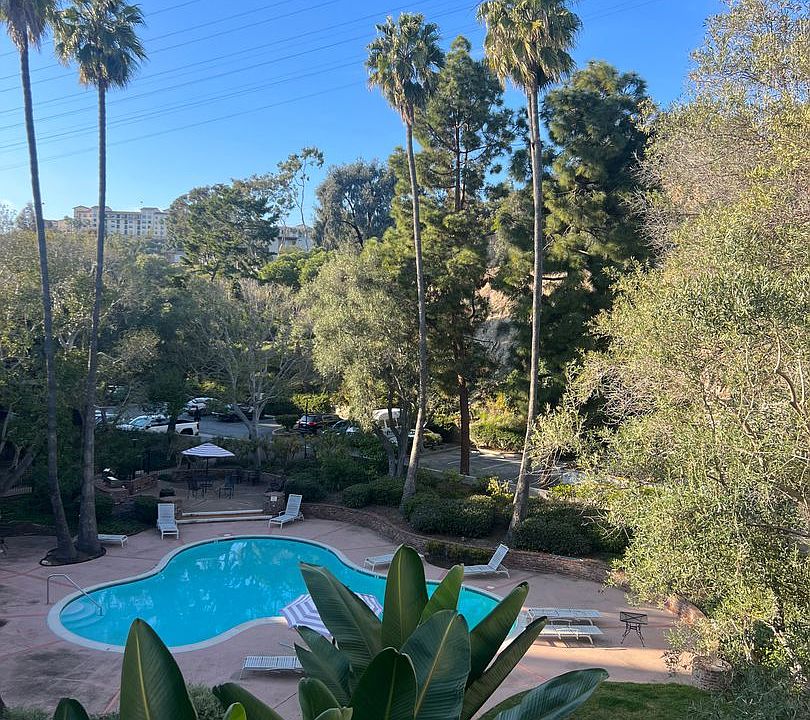 1st image of 6314 Friars Rd Unit 319