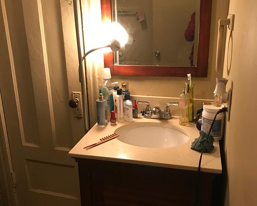 2nd image of 104 Crouch St