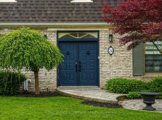 24 Laureleaf Rd, Markham, ON L3T 2X5