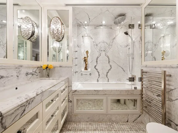 240 East 47th Street 19D image 1 of 13