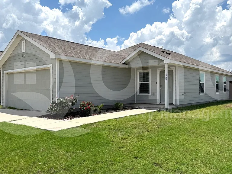 5322 Longshadow Dr — Photo 2