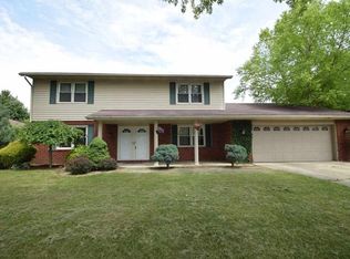 1004 S Buckingham Rd, Yorktown, IN 47396