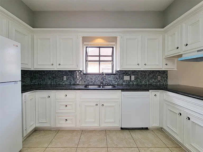 11614 Taos Ln — Photo 26