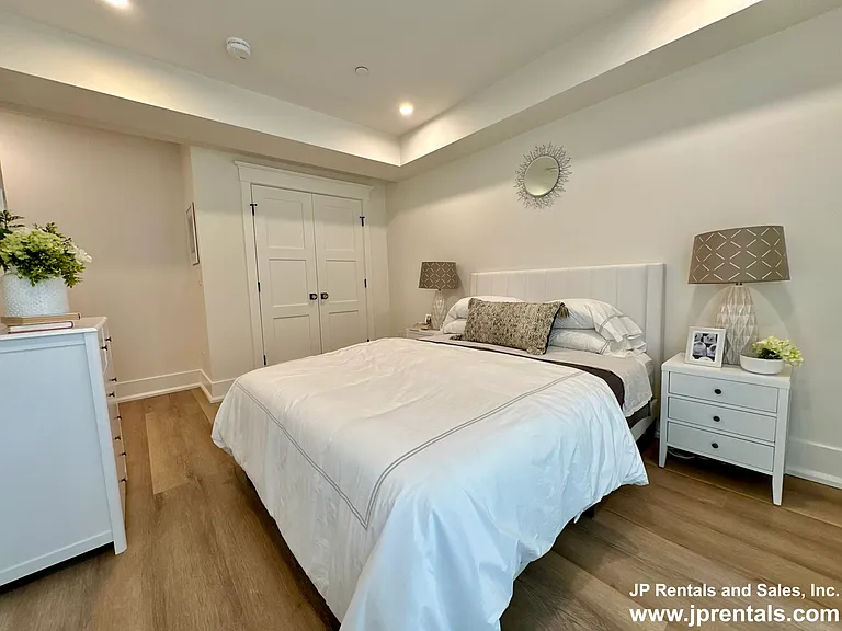 4459 Washington St #2 — Photo 8
