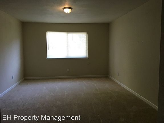 3rd image of 15 Cinder Ct