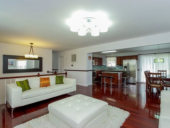 5th image of 15 Riverton Drive