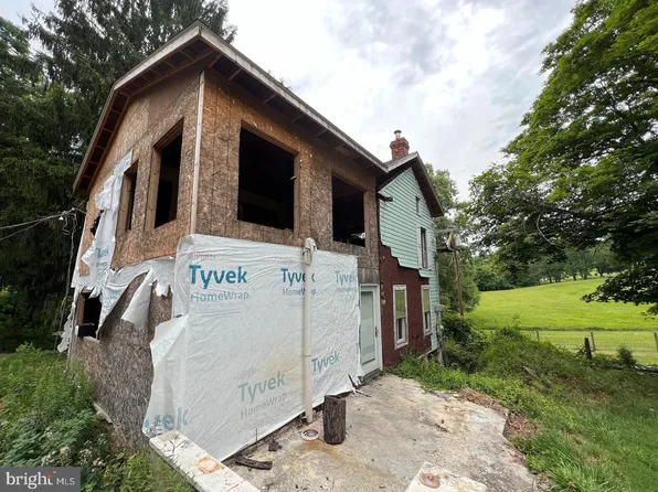 2566 Mayberry Rd, Westminster, MD 21158