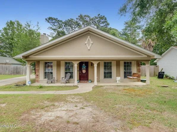 2604 N 7th St, Ocean Springs, MS 39564