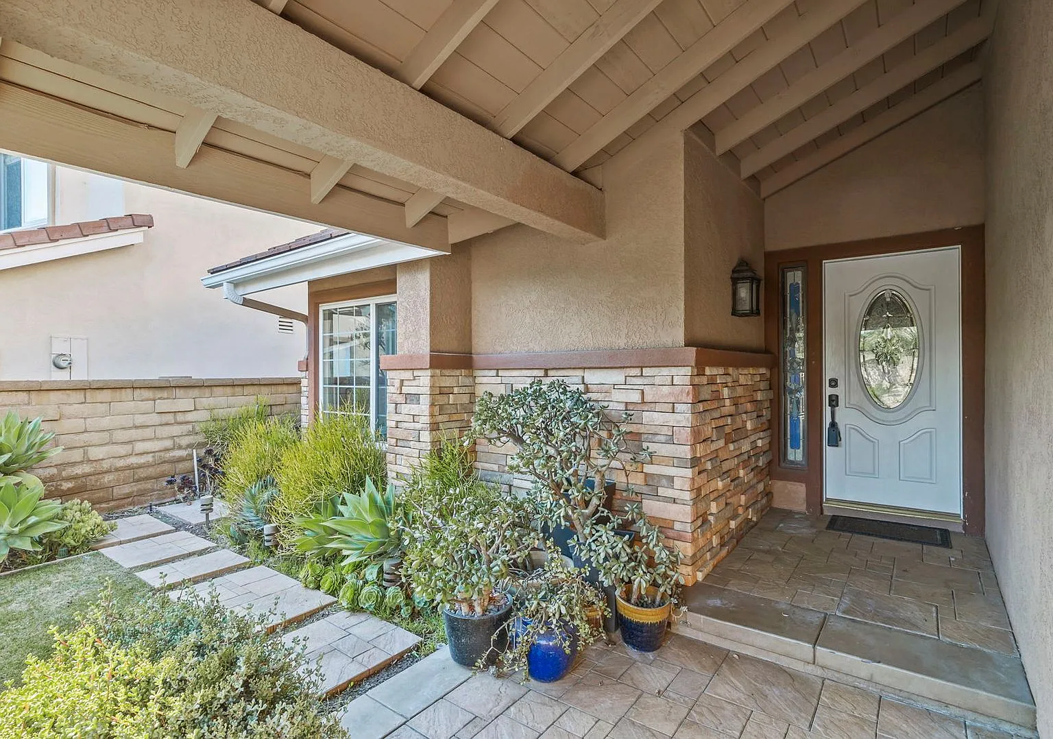 Gorgeous Mission Viejo home — Photo 3