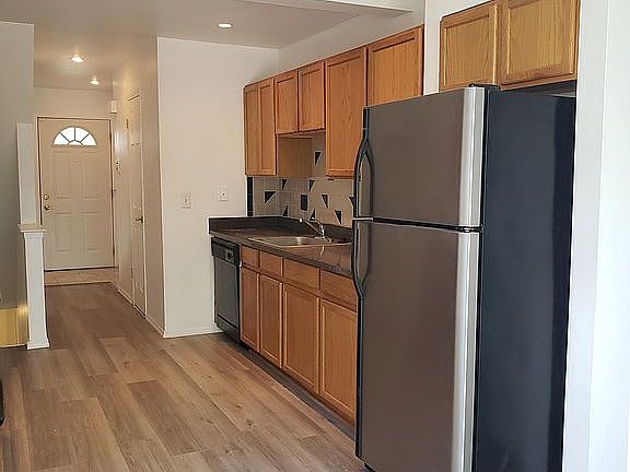 5th image of 26316 Franklin Pointe Dr #1