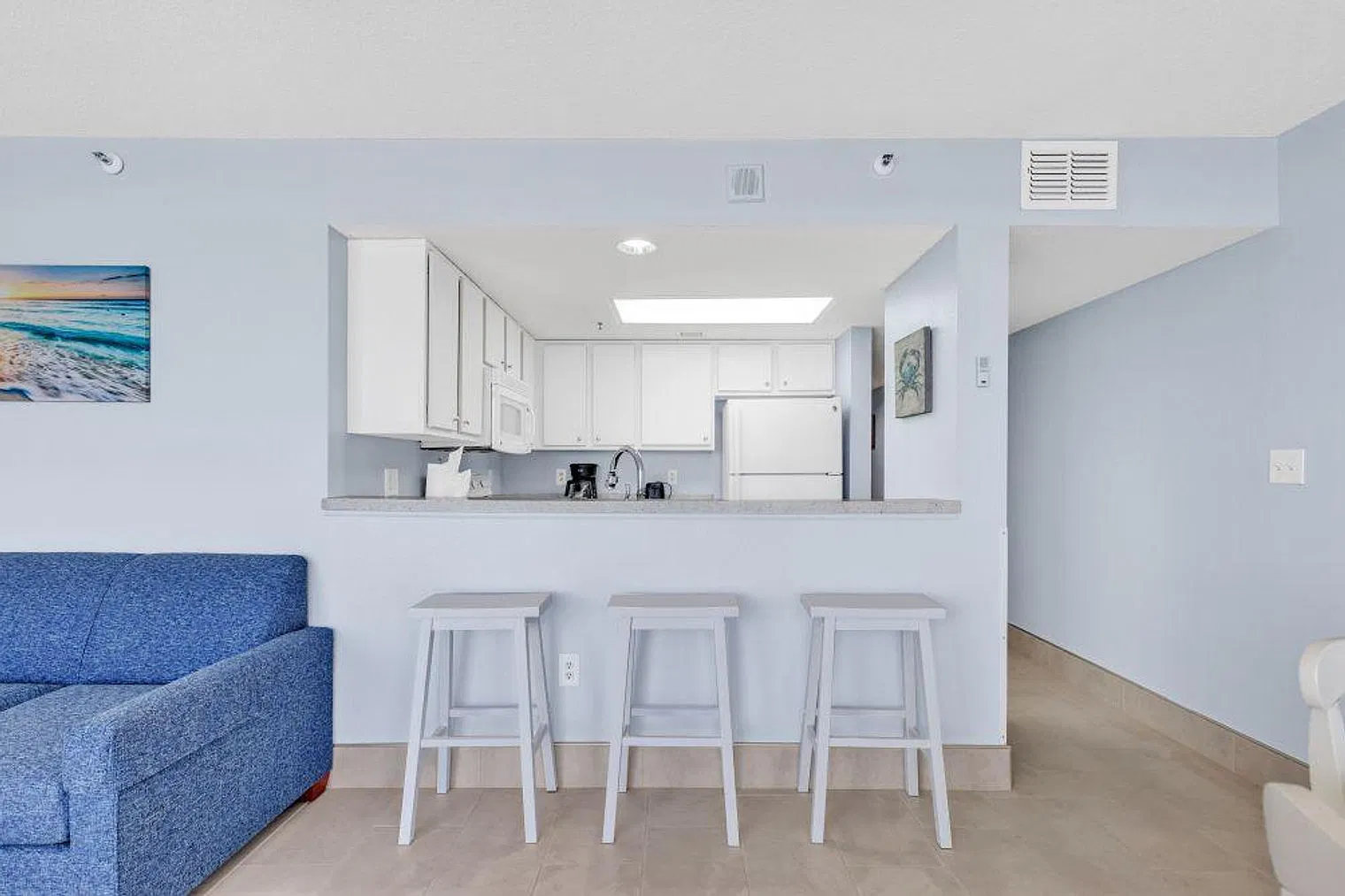 2 bed, 2.0 bath, 990 sqft, $4,589 — Photo 4
