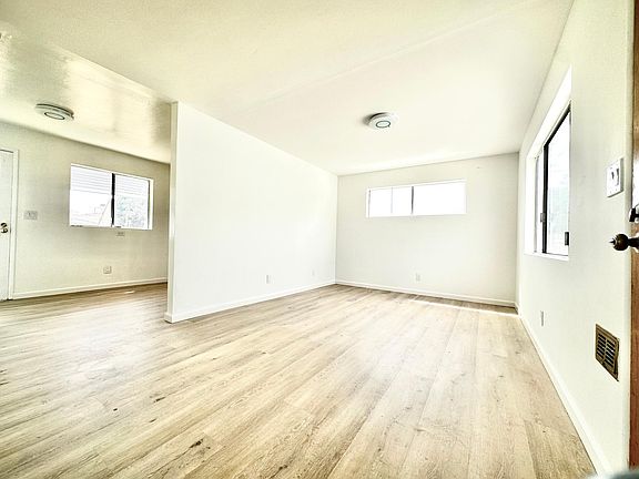 4th image of 5330 Encinita Ave